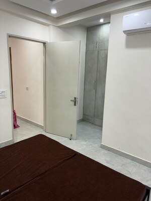 Room in 2 BHK Builder Floor at Sector 40 – for Rent