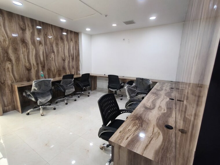 Team Area, netaji subhash place Commercial Office Space 536 Sq.Ft. In Netaji Subhash Place Delhi 10184143