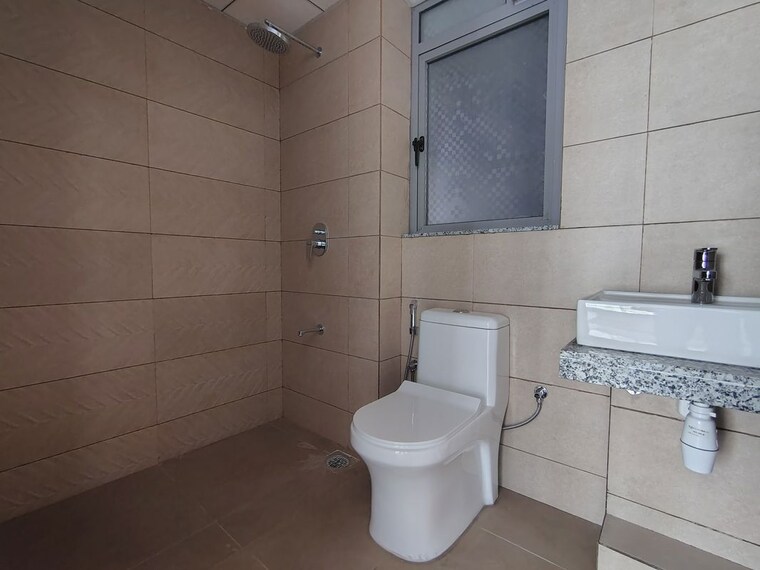 Bathroom, kalpataru-immensa 1 Bedroom 450 Sq.Ft. Apartment In Kolshet Road Thane 10184202
