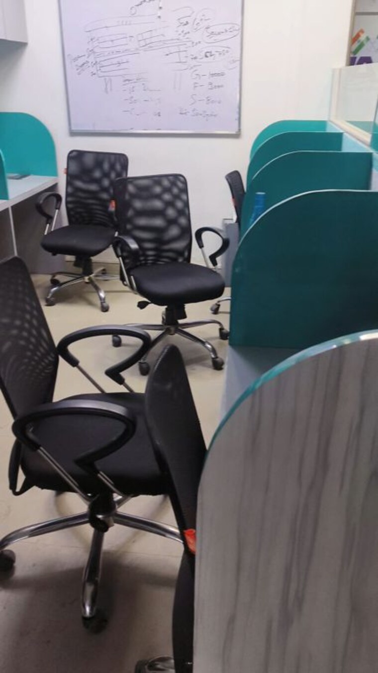 Team Area, parsvnath-planet-plaza Commercial Office Space 400 Sq.Ft. In Gomti Nagar Lucknow 10184211