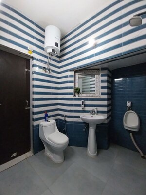 Master Bedroom in 3 BHK Builder Floor at Sector 31 – for Rent