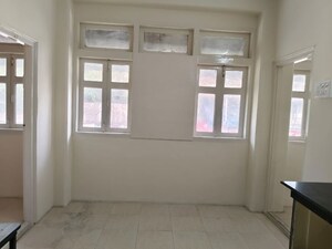  Office Space For Rent in Tophakhana