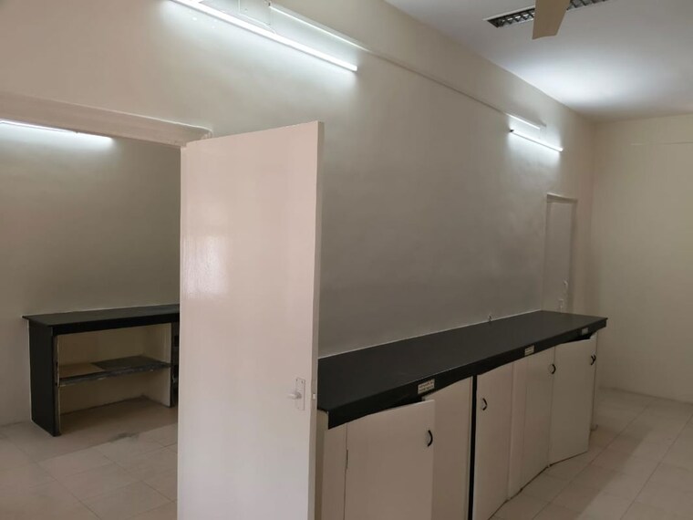 Kitchen, tophakhana Commercial Office Space 750 Sq.Ft. In Tophakhana Pune 10184490