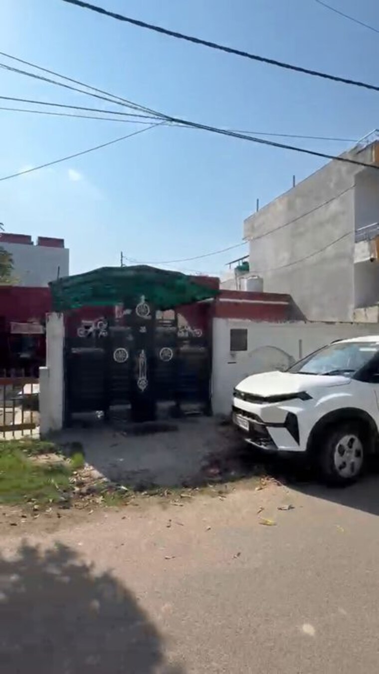  Parking, south city 3 Bedroom 2025 Sq.Ft. Independent House In South City Lucknow 10184579