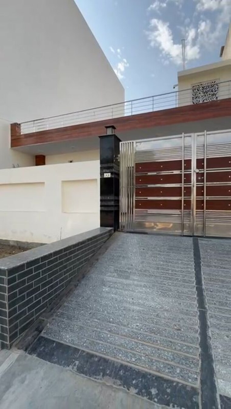 Exterior View, bptp-parkland 3 Bedroom 250 Sq.Yd. Independent House In Sector 75 Faridabad 10184581