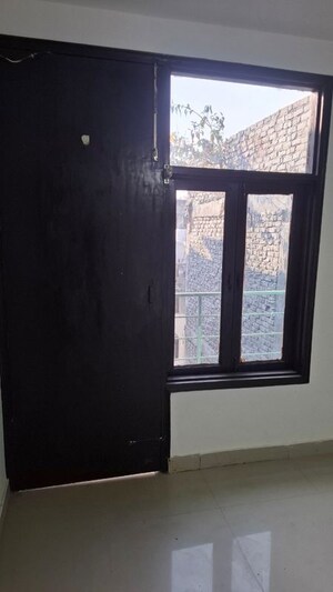 Room in 2 BHK Builder Floor at Jawahar Park – for Sale