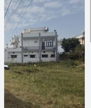  Plot For Sale in Sector 76