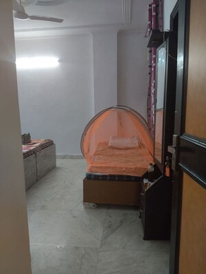 Furnished Amenities in 2 BHK Builder Floor at Neb Sarai – for Rent