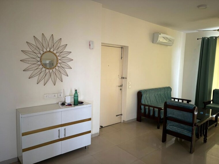 Room, emaar-palm-hills 3 Bedroom 1450 Sq.Ft. Apartment In Sector 77 Gurgaon 10184630