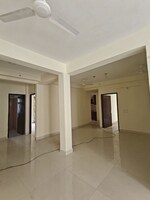 4 BHK + Servant Room 2825 Sq.Ft. Apartment in Amrapali Heartbeat City