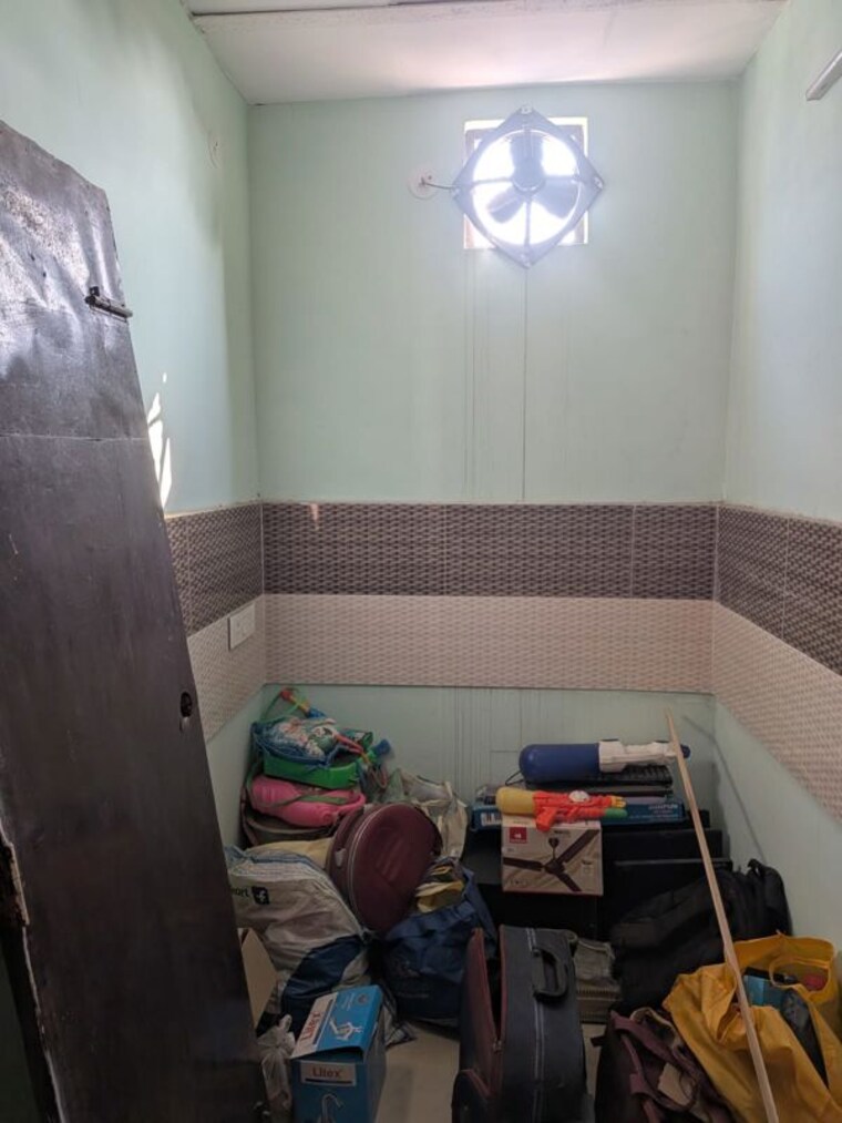 Bedroom, niti khand 3 Bedroom 1300 Sq.Ft. Apartment In Niti Khand Ghaziabad 10184730