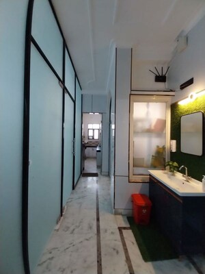 Building Lobby in 3 BHK Builder Floor at Sector 31 – for Rent