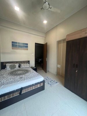 Bedroom in 3 BHK Apartment at Bandra West – for Rent