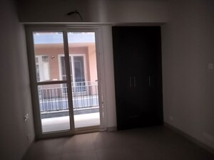 Room in 3 BHK Apartment at Singla South City, Lohgarh – for Rent