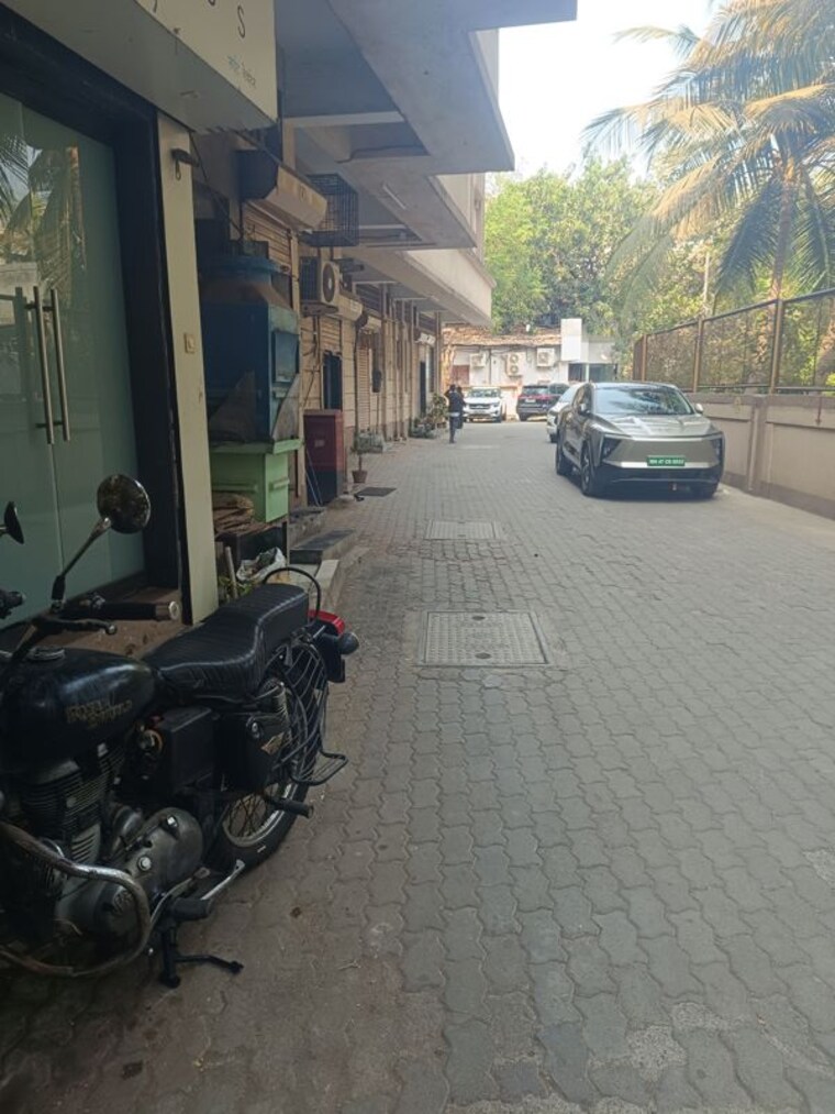 Parking, nirman-industrial-estate Commercial Office Space 400 Sq.Ft. In Malad West Mumbai 10184974