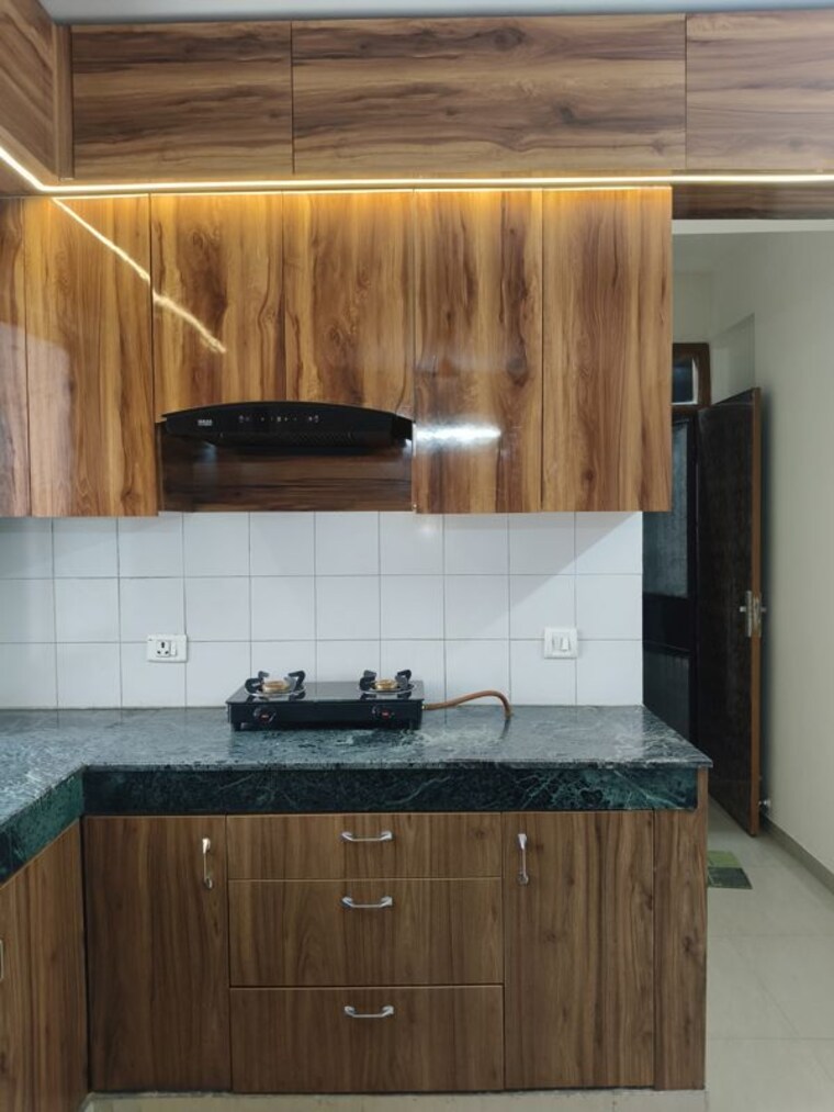 Kitchen, dwarka mor 2 Bedroom 700 Sq.Ft. Builder Floor In Dwarka Mor Delhi 10185036