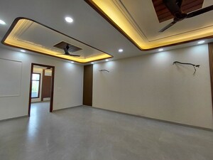 Living Room in 3 BHK Builder Floor at BPTP District 3, Sector 85 – for Sale