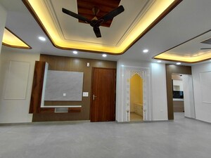 Living Room in 3 BHK Builder Floor at BPTP District 3, Sector 85 – for Sale