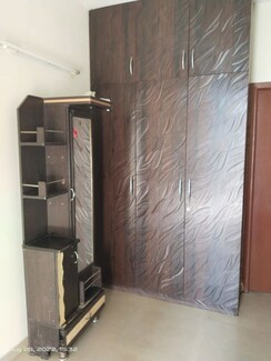 2 BHK + Pooja Room Apartment For Rent in Amrapali Golf Homes