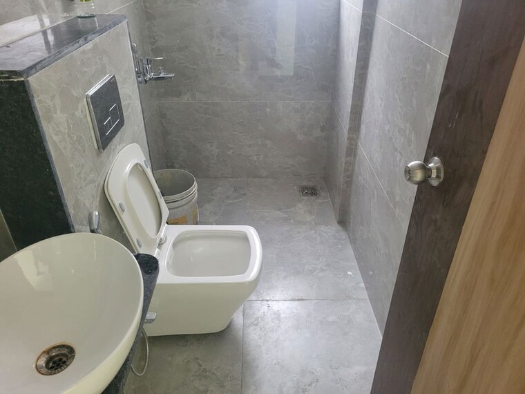 Bathroom, sushil-akashdeep-chs 3 Bedroom 1100 Sq.Ft. Apartment In Bhosale Nagar Pune 10185207