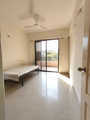 Room in 3 BHK Apartment at Kolte Patil Margosa Heights, Mohammadwadi – for Rent