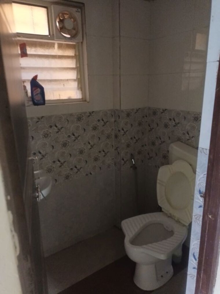 Bathroom, wadgaon sheri 2 Bedroom 850 Sq.Ft. Apartment In Wadgaon Sheri Pune 10185342