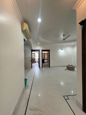 Building Lobby in 3 BHK Builder Floor at Chittaranjan Park – for Rent