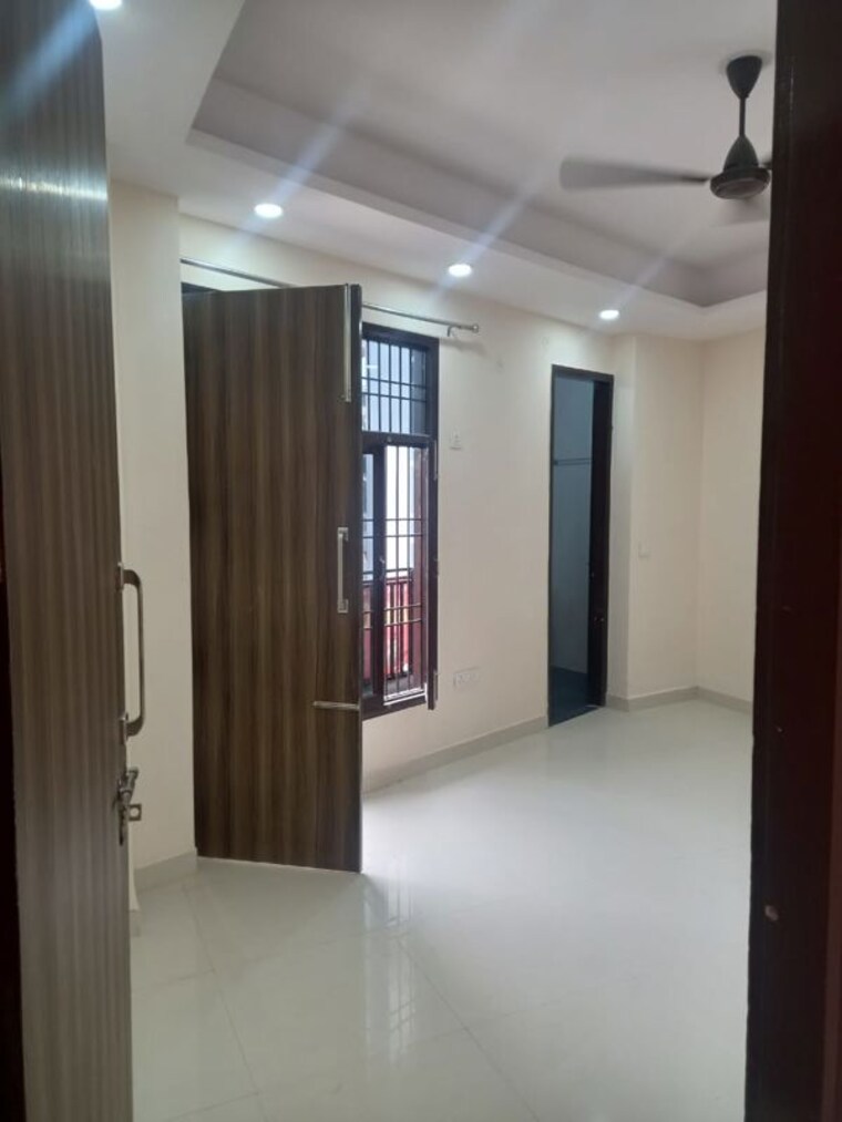 Living Room, mandi 2 Bedroom 900 Sq.Ft. Builder Floor In Mandi Delhi 10185048