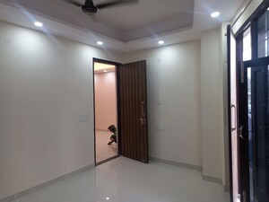 Room in 2 BHK Builder Floor at Mandi – for Rent
