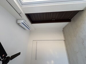 Room in 2.5 BHK Apartment at Smart World Gems, Sector 89 – for Rent