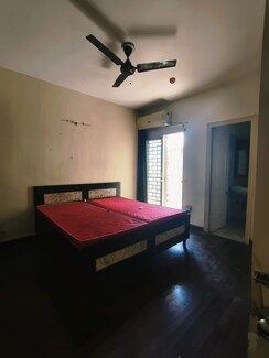 3 BHK Apartment For Sale in Paras Tierea