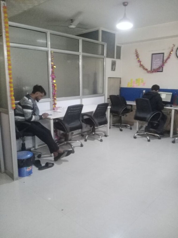 Team Area, okhla industrial estate phase 1 Commercial Office Space 800 Sq.Ft. In Okhla Industrial Estate Phase 1 Delhi 10185567