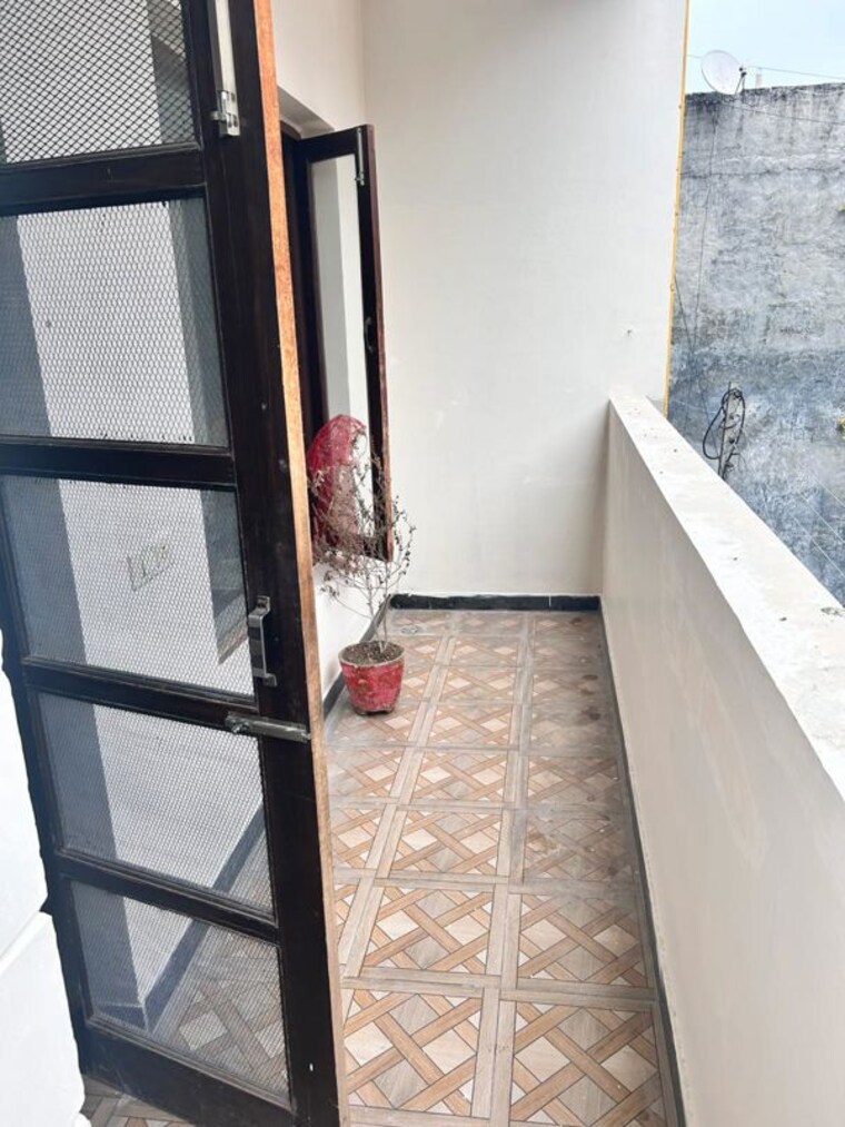 Balcony, lohgarh 3 Bedroom 1350 Sq.Ft. Apartment In Lohgarh Zirakpur 10185573