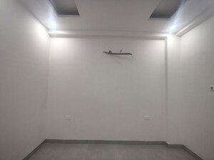 Room in 3 BHK Builder Floor at RPS Palm Drive, Sector 88 – for Sale