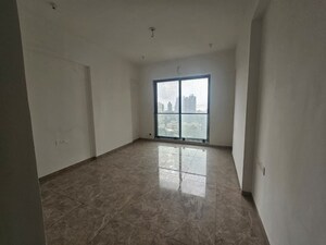 Room in 3 BHK Apartment at Matunga West – for Sale