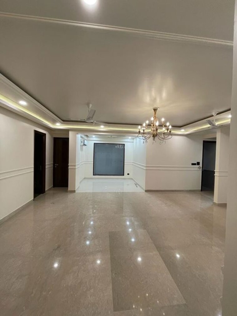 Room, sector 85 4 Bedroom 500 Sq.Yd. Builder Floor In Sector 85 Faridabad 10185442