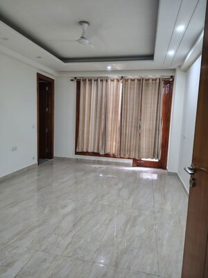 5 BHK Builder Floor For Rent in South Extension ii