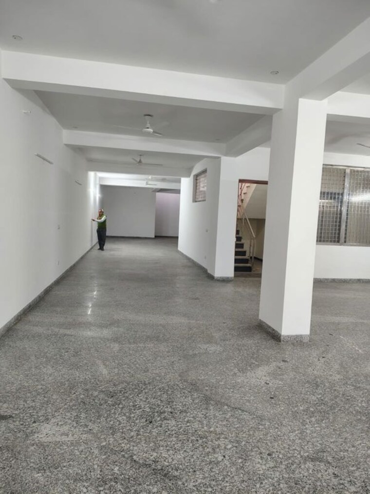 Exterior View, south extension ii 5 Bedroom 550 Sq.Yd. Builder Floor In South Extension ii Delhi 10185621