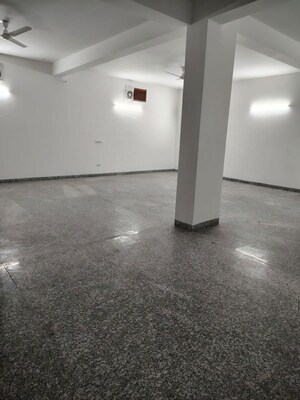 5 BHK Builder Floor – Exterior View View at South Extension ii - for Rent