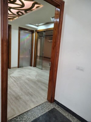 Living Room in 5 BHK Builder Floor at South Extension ii – for Rent