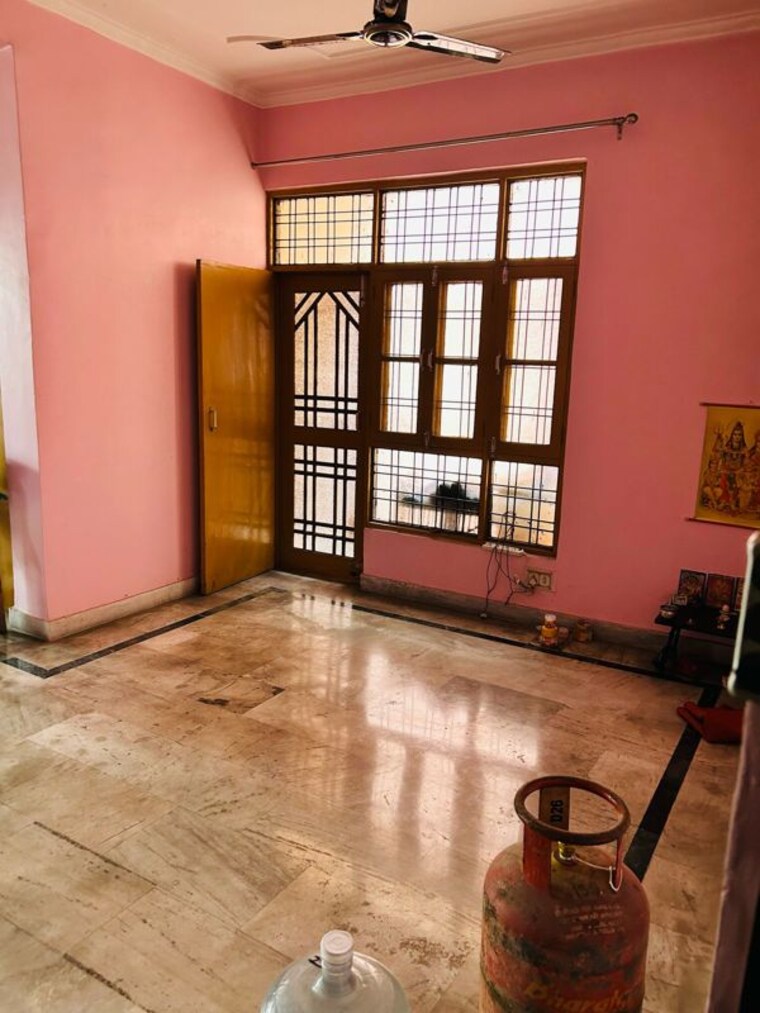 Room, silver-line-h-block 3 Bedroom 1580 Sq.Ft. Apartment In Chinhat Lucknow 10185761