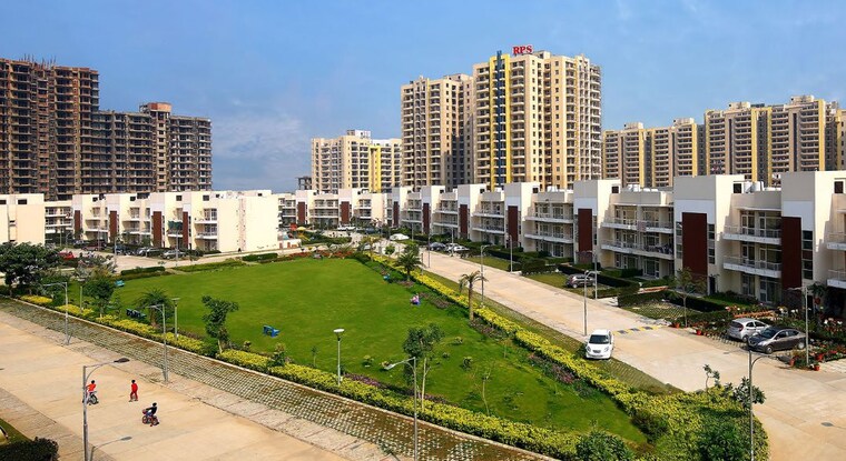 Exterior View, rps-palm-drive 3 Bedroom 125 Sq.Yd. Apartment In Sector 88 Faridabad 10185634