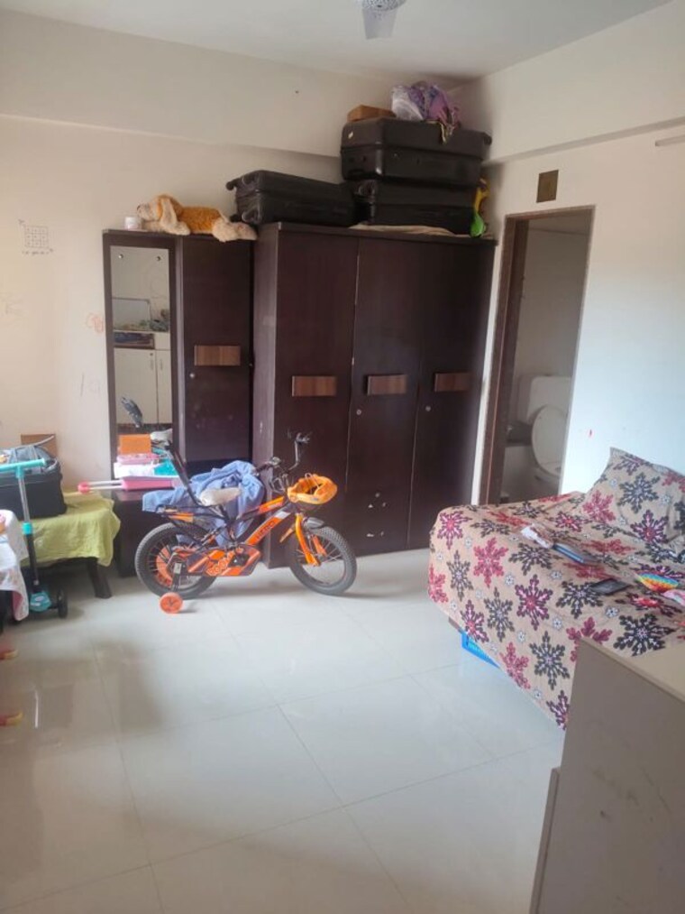 Living Room, himalaya-pinnacle-phase-2 3 Bedroom 114 Sq.Ft. Apartment In Tragad Ahmedabad 10185871