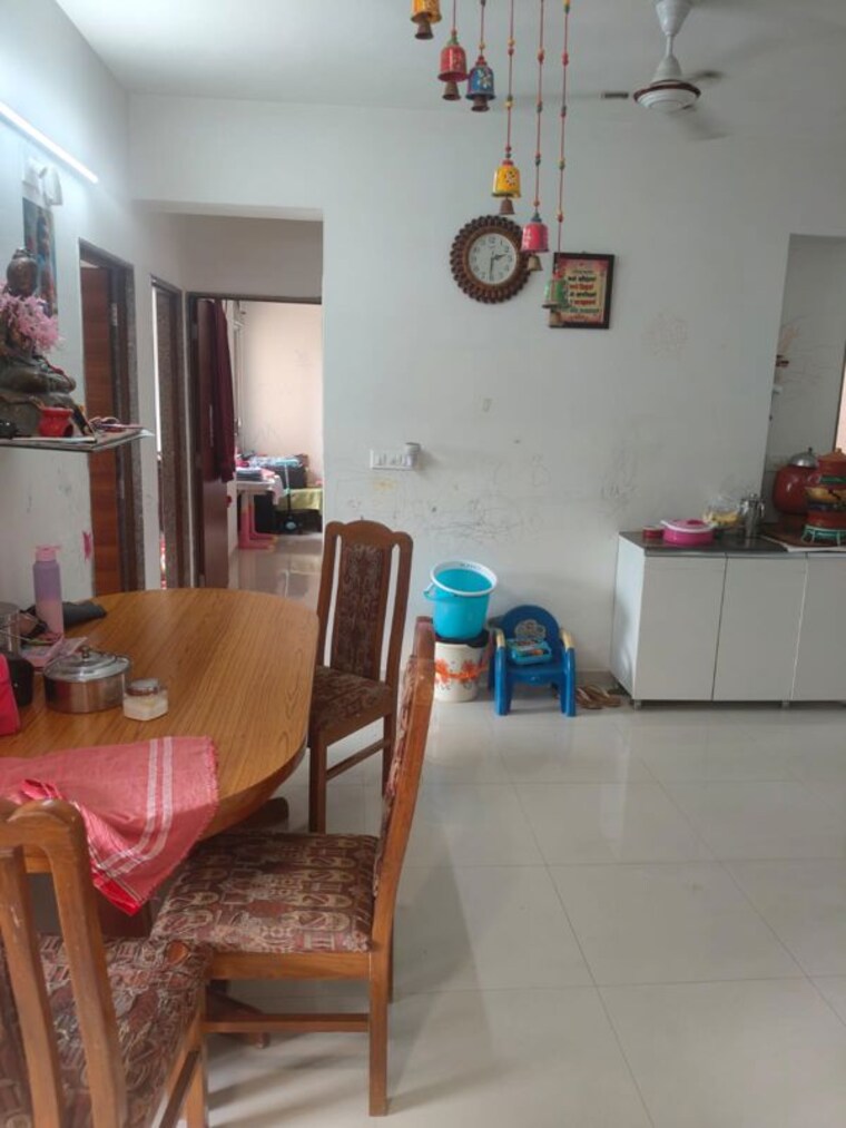 Living Room, himalaya-pinnacle-phase-2 3 Bedroom 114 Sq.Ft. Apartment In Tragad Ahmedabad 10185871