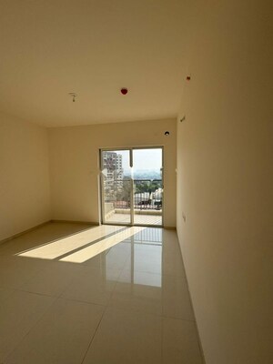 Room in 2 BHK Apartment at Godrej Nurture Pune, Mamurdi – for Rent