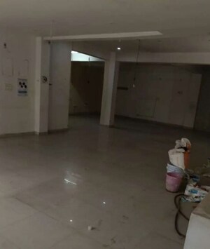 Parking in  Office Space at Hazratganj – for Rent
