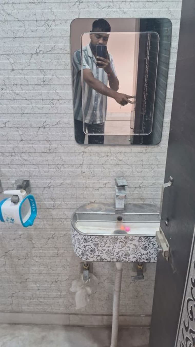 Bathroom, preet vihar 2 Bedroom 1000 Sq.Ft. Builder Floor In Preet Vihar Delhi 10186323