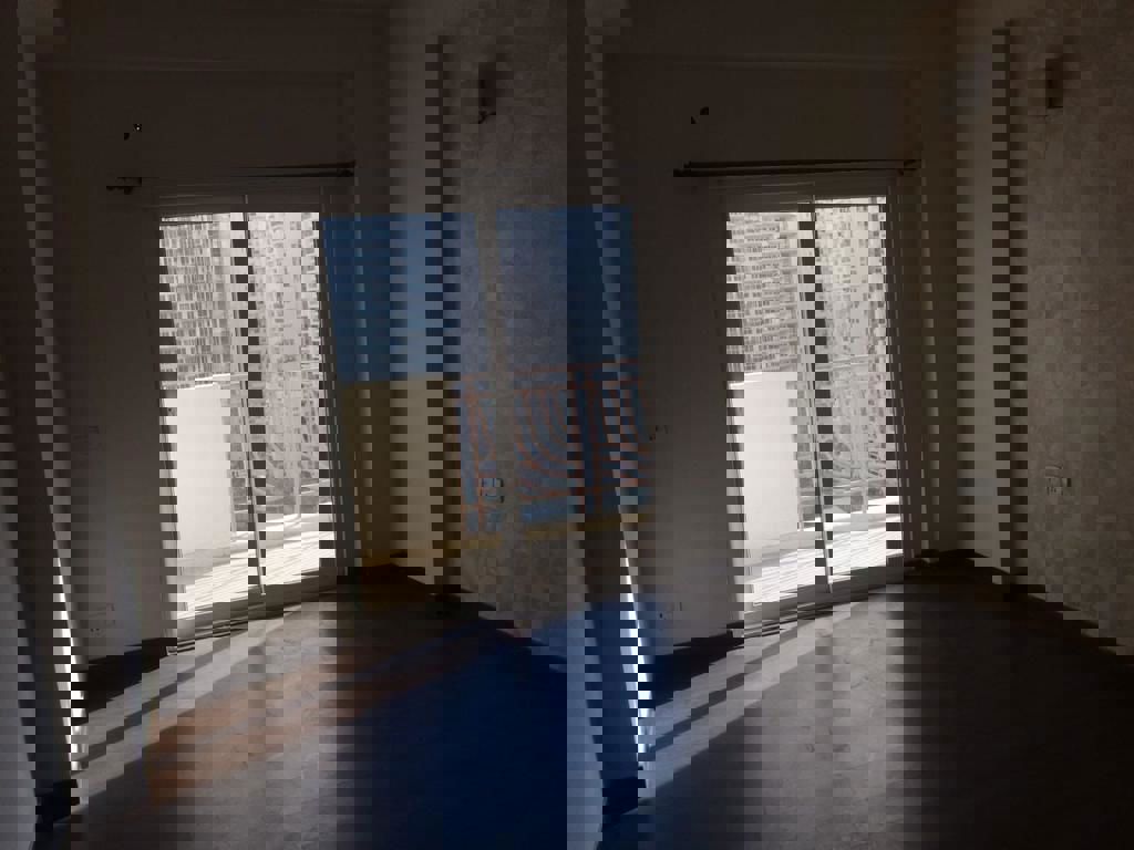 4 BHK + Servant Room 2450 Sq.Ft. Apartment in Mahagun Moderne