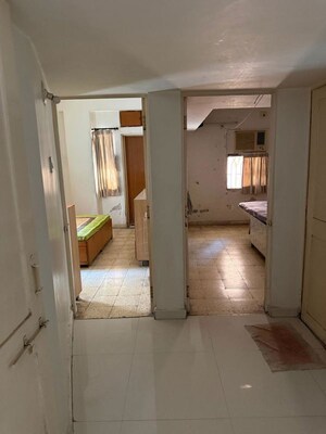 Room in 2 BHK Apartment at Vastrapur – for Rent