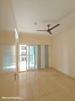 3 BHK Apartment For Rent in Gaur City 2 - 14th Avenue